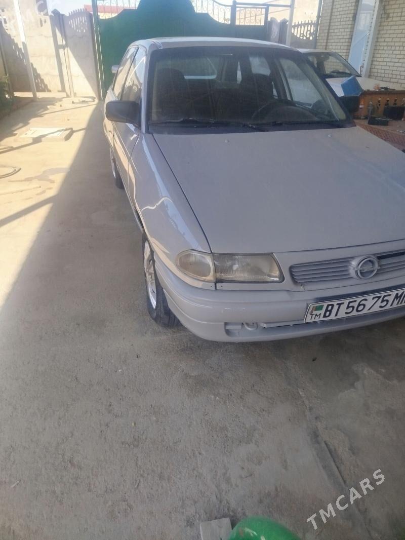Opel Astra 1993 - 32 000 TMT - Мары - img 1