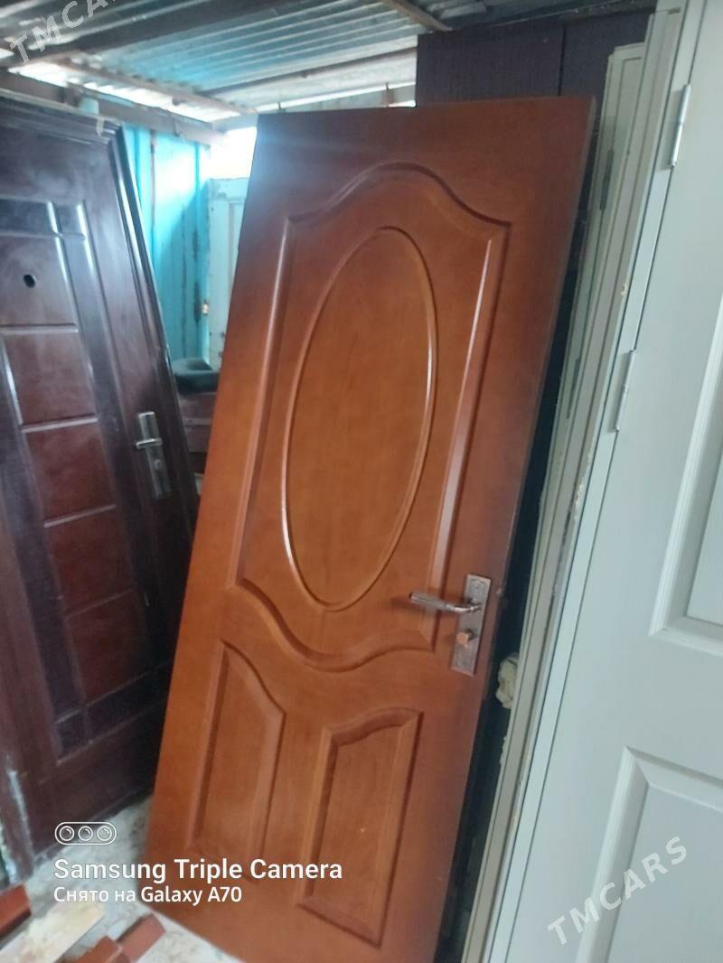 içgi gapy - Гарадамак - img 1