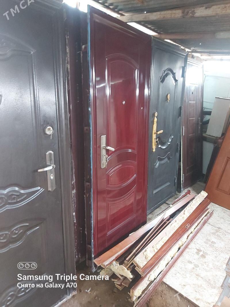 daşky gapy - Гарадамак - img 1