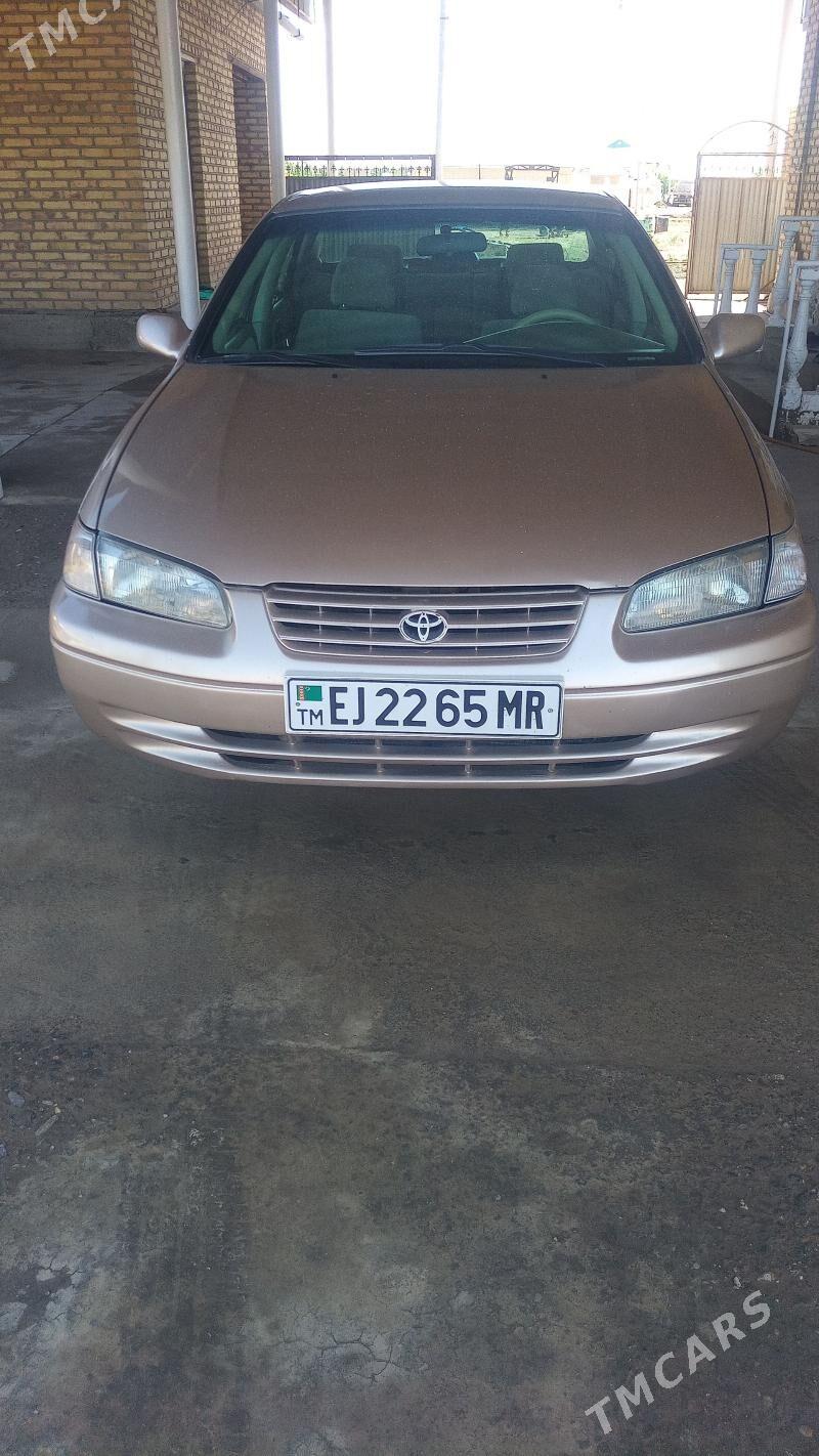 Toyota Camry 1998 - 120 000 TMT - Сакарчага - img 1