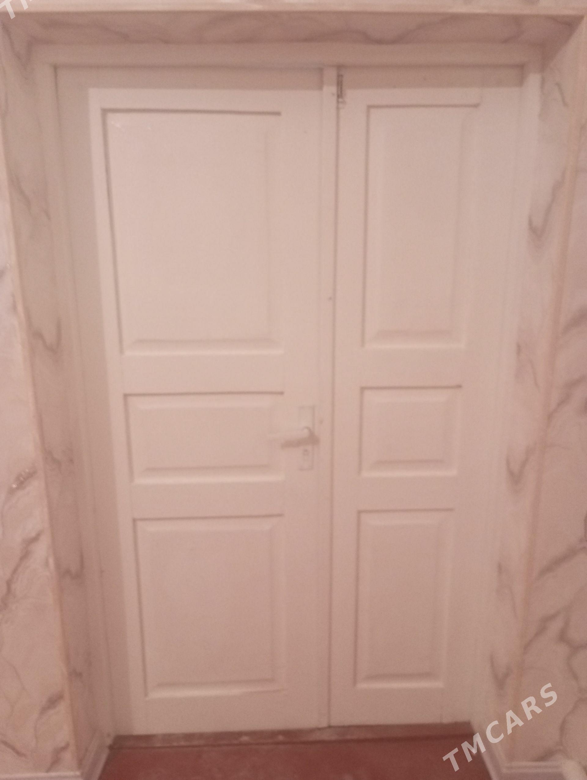 içerki gapy - Дашогуз - img 1