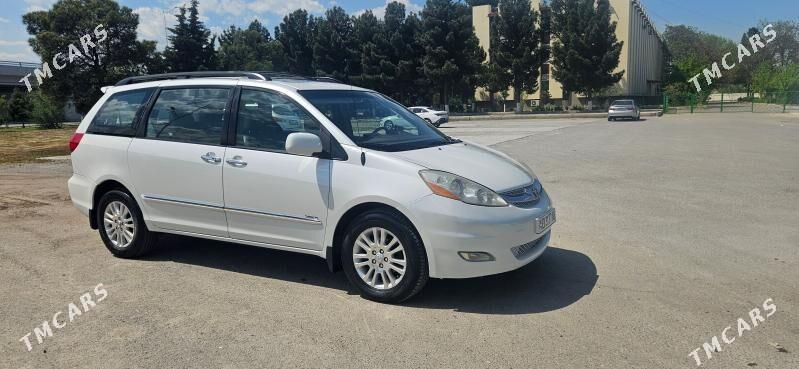 Toyota Sienna 2008 - 290 000 TMT - Гуртли - img 1
