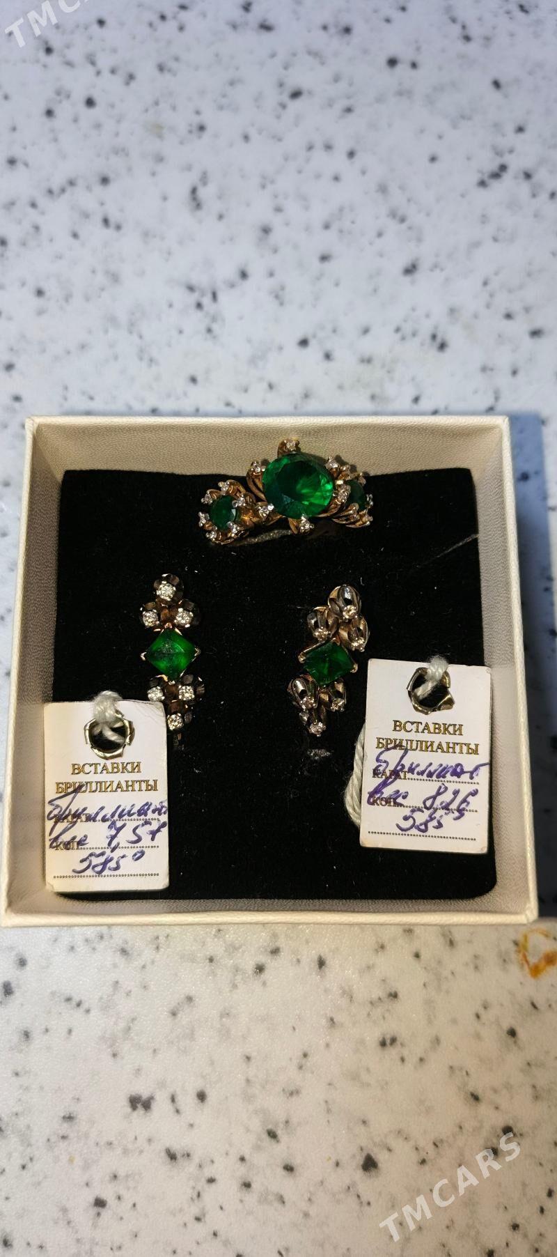 Gyzyl komplekt - Aşgabat - img 1