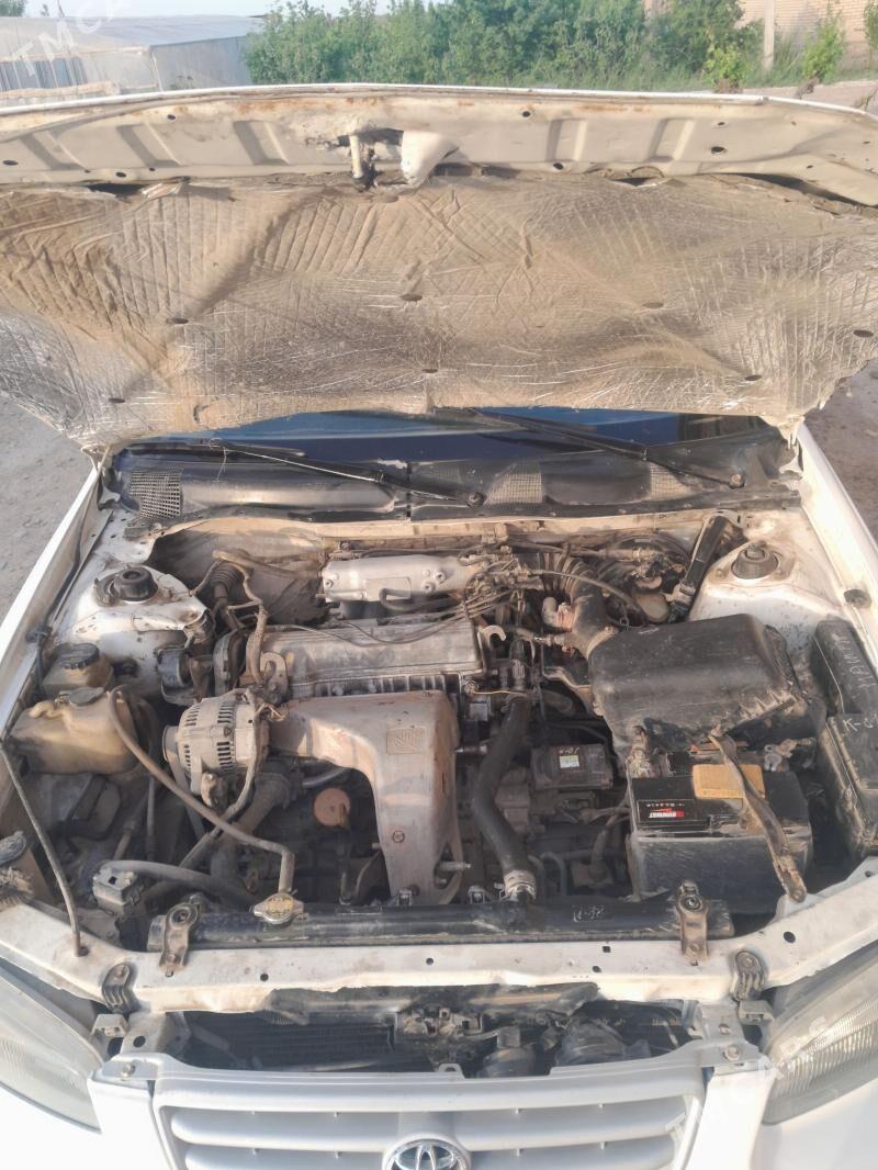 Toyota Camry 1998 - 125 000 TMT - Мургап - img 1
