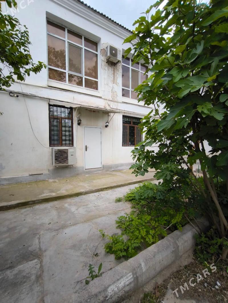 SWOBODA, 3-KOMNAT, 1-NJI ETAŽ - 1 мкр - img 1