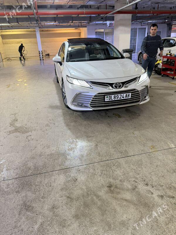 Toyota Camry 2023 - 695 000 TMT - Ашхабад - img 1