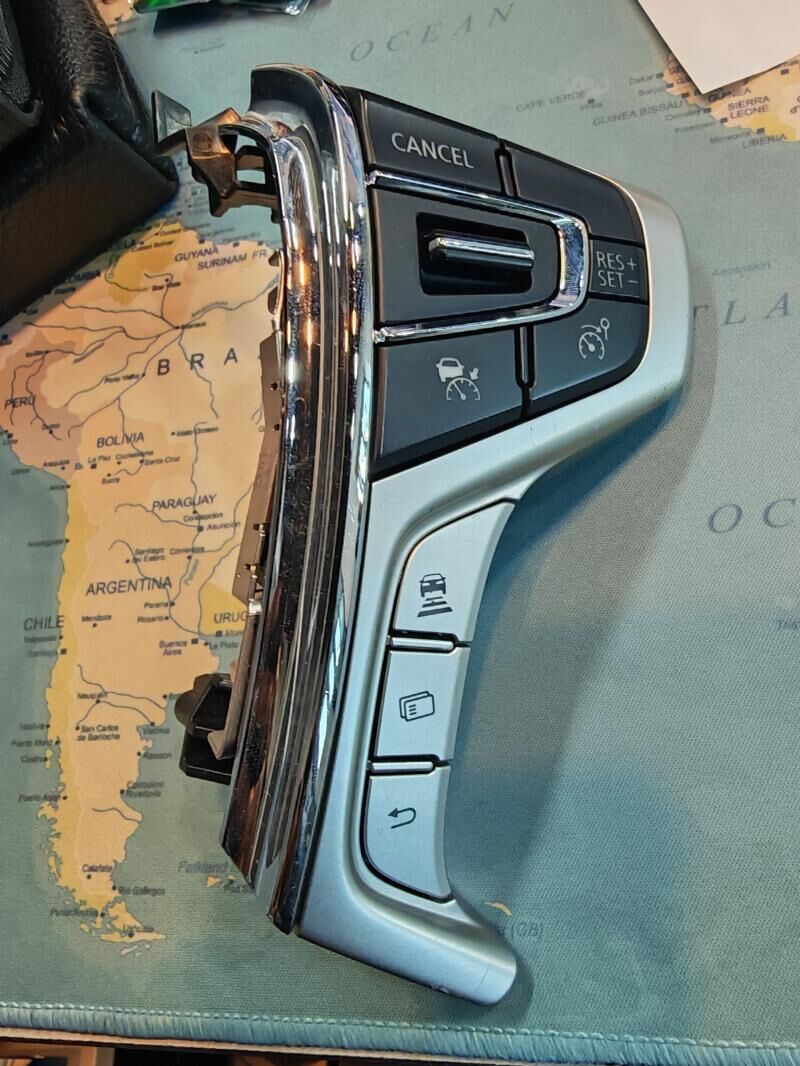 Mitsubishi Sport rol sag tarap 600 TMT - Moskowskiý köç. (10 ýyl abadançylyk şaýoly) - img 1