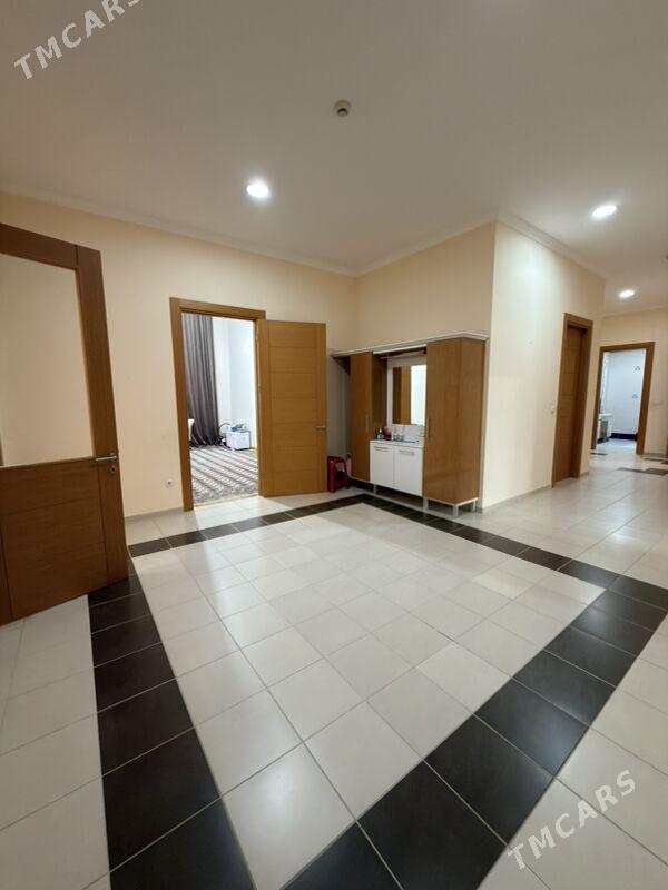 Ул. Чехова элитка - Çehow köç. (A.Nyýazow şaýoly) - img 1