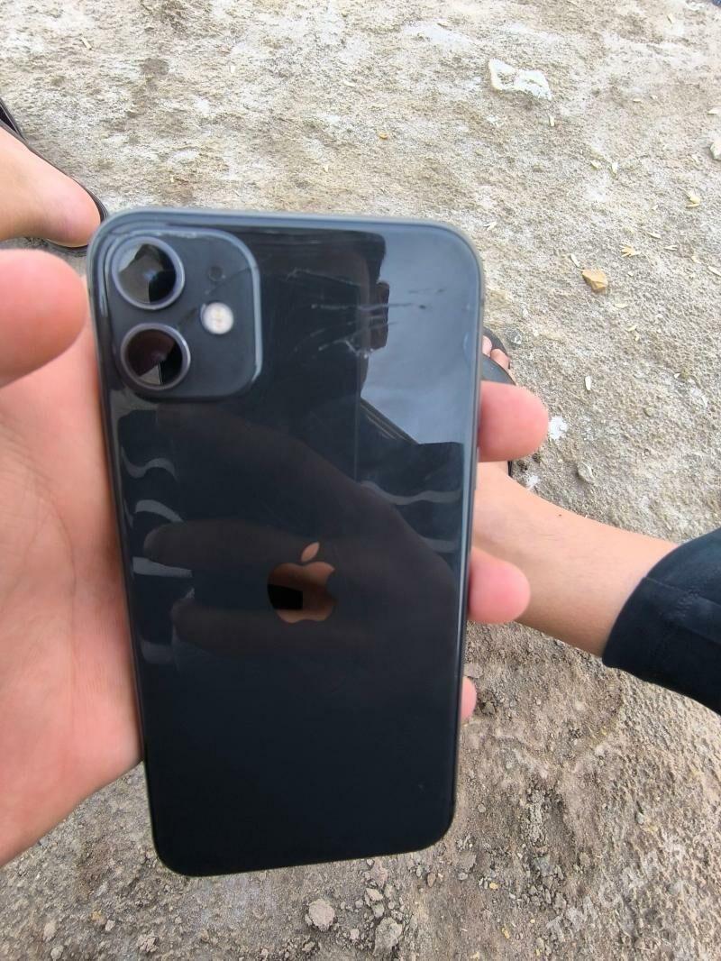 iphone 11 - Gurbansoltan Eje - img 1