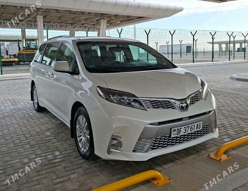 Toyota Sienna 2018 - 405 000 TMT - Туркменбаши - img 1