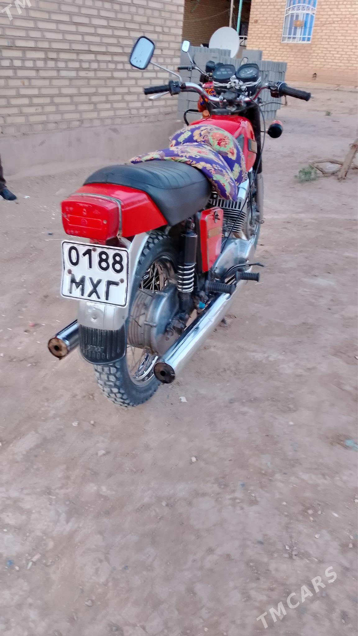 Iž Ýupiter 1992 - 22 000 TMT - Бабадайхан - img 1