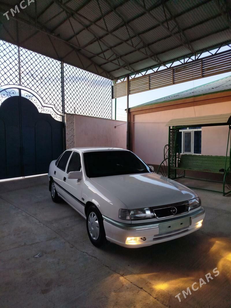 Opel Vectra 1990 - 43 000 TMT - Bäherden - img 1