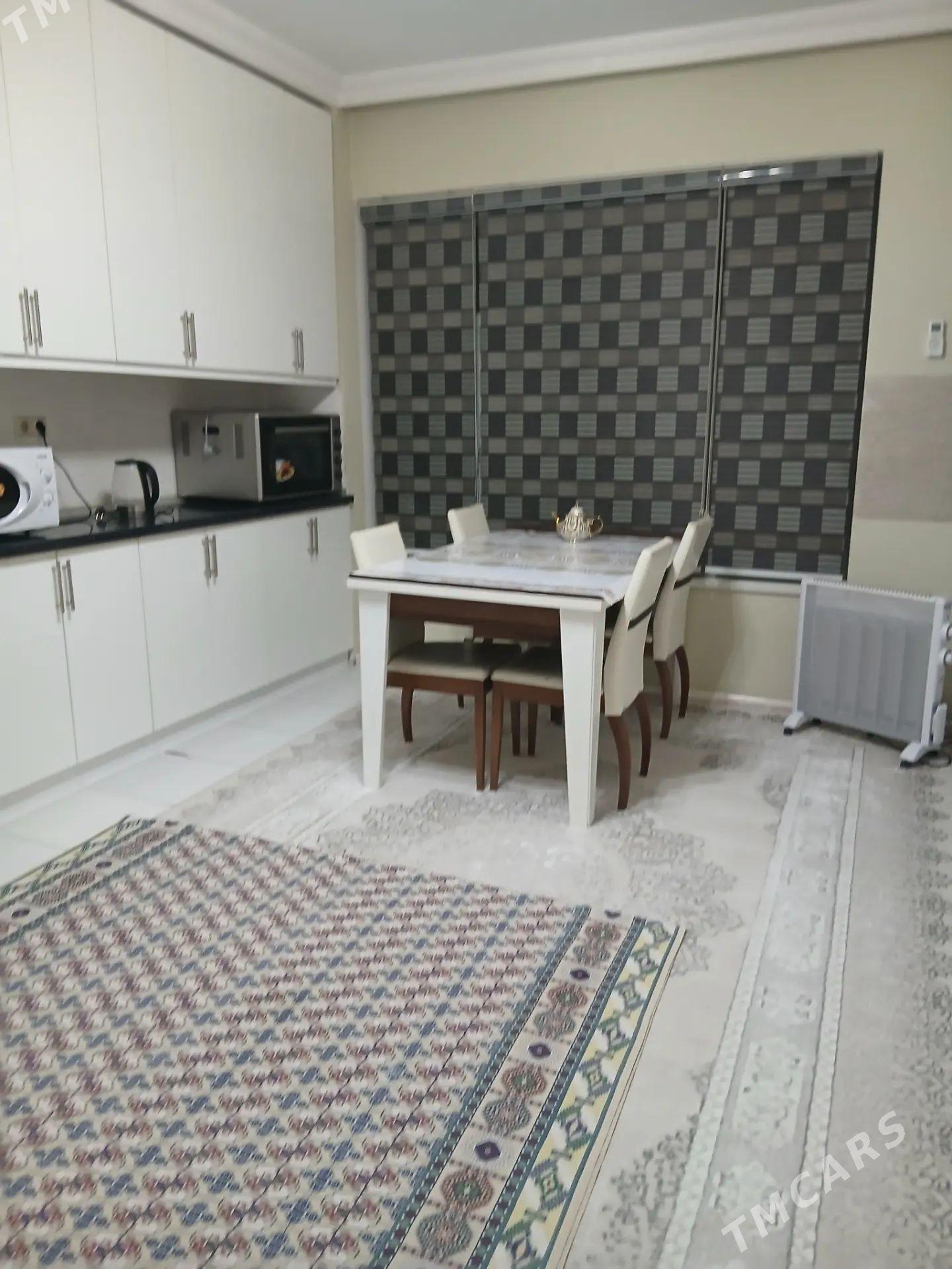 Stol stul стол стул - Мир 1 - img 1