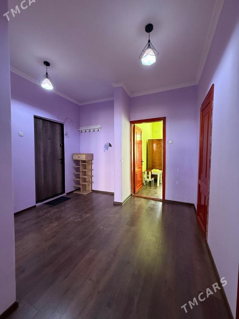 6 mkr 4/2 etažy 2+1 komnat - Ашхабад - img 1