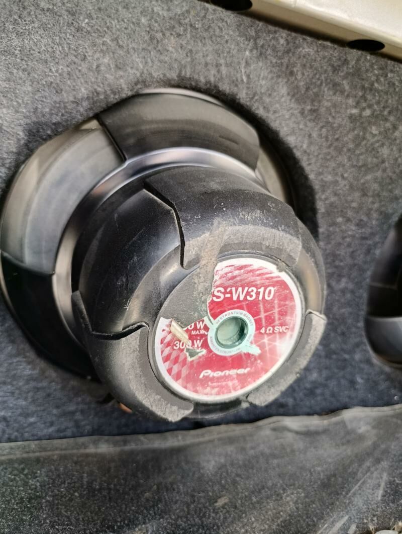 Pioneer boçka Sabwufer 1 050 TMT - Howdan "W" - img 1