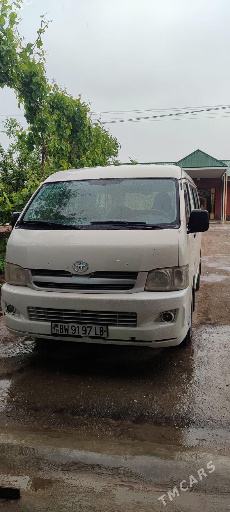 Toyota Hiace 2006 - 200 000 TMT - Саят - img 1