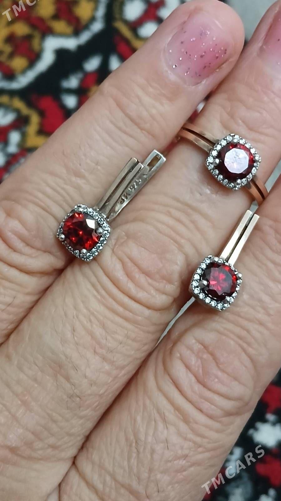 Gyzyl kumus komplekti 8K 925 - Ашхабад - img 1