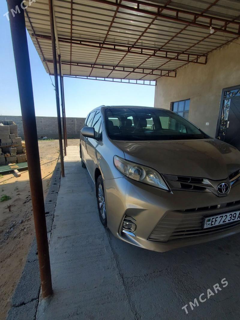 Toyota Sienna 2016 - 400 000 TMT - Bedew - img 1