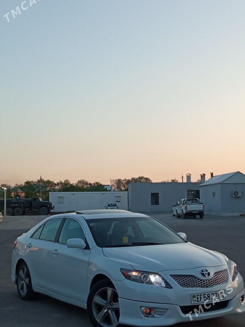 Toyota Camry 2010 - 246 000 TMT - Сакарчага - img 1