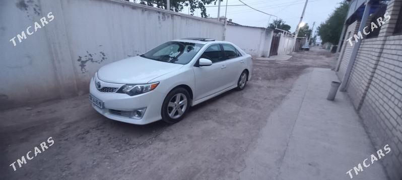 Toyota Camry 2012 - 250 000 TMT - Байрамали - img 1