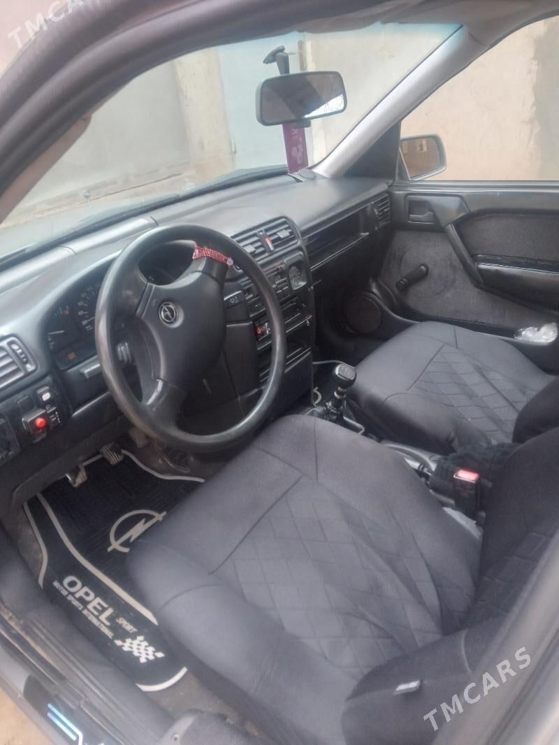 Opel Vectra 1990 - 52 000 TMT - Туркменабат - img 1