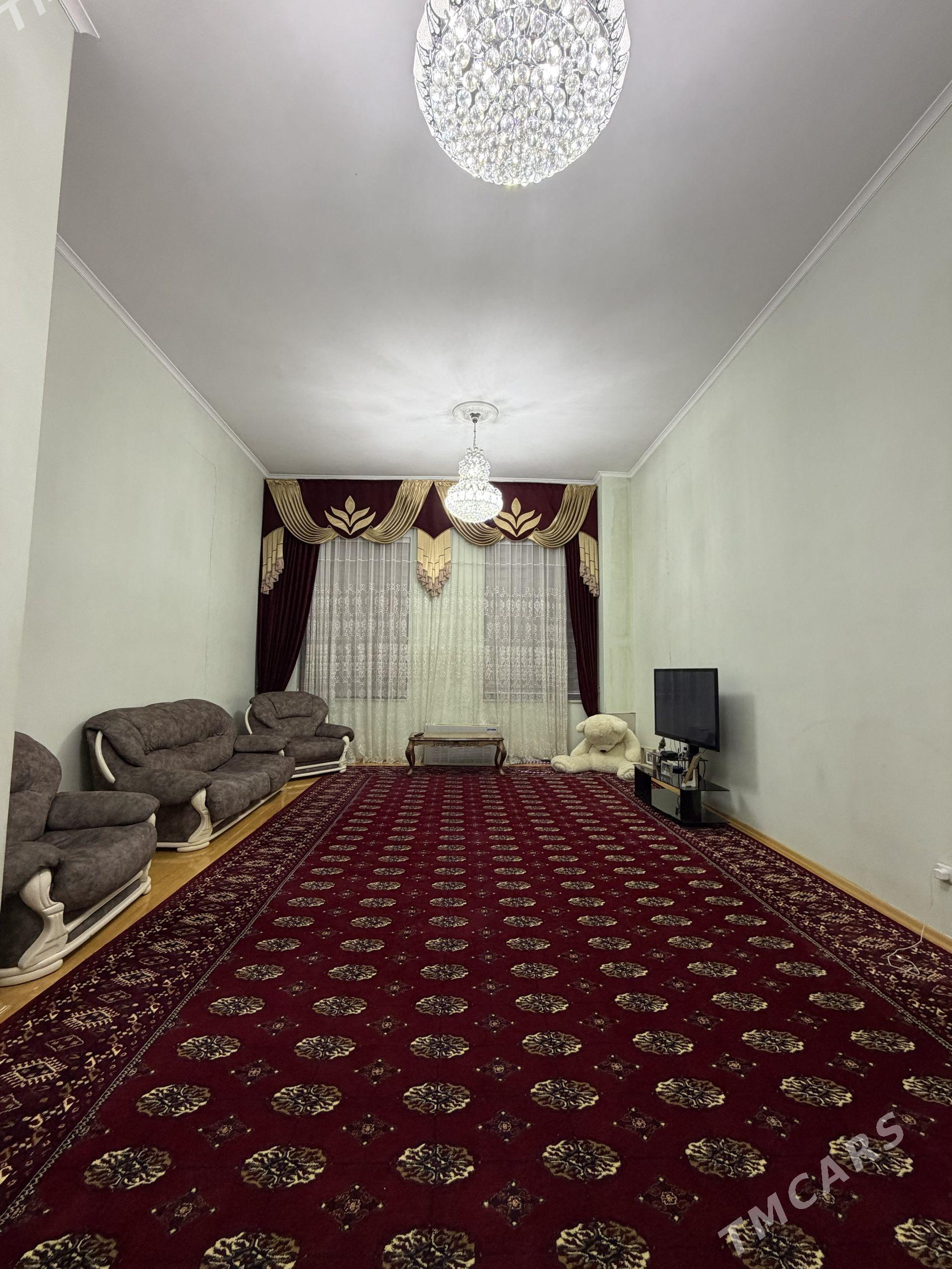 PODWOYSKIY ELITKA  4 KOMNAT - Анев - img 1