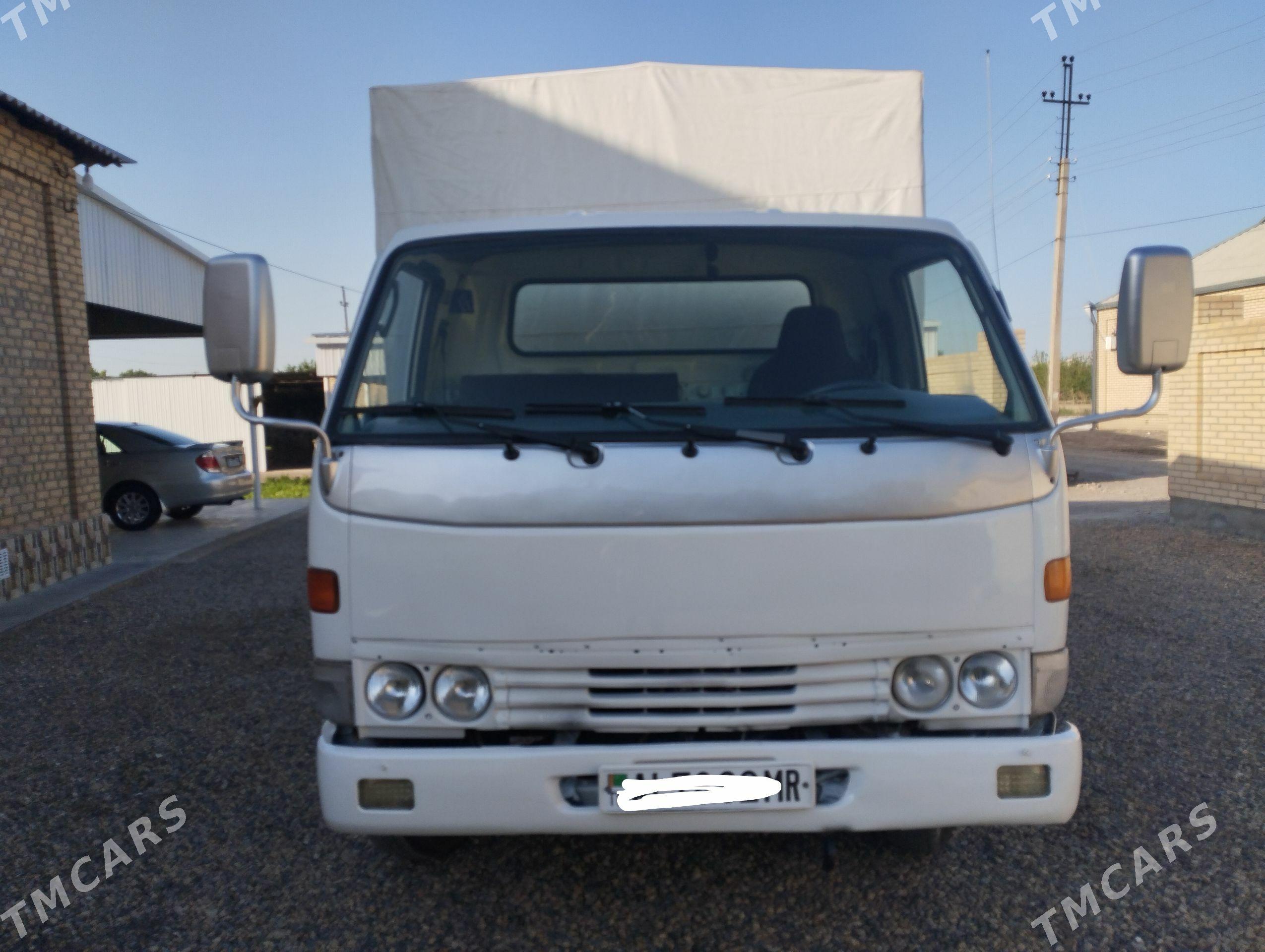 Toyota Dyna 1997 - 230 000 TMT - Мары - img 1