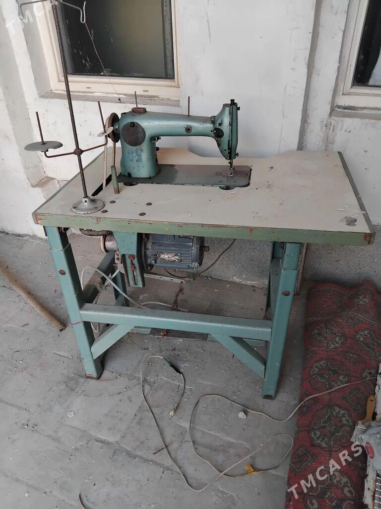 Şweniyý tikin maşyn 23 klass - Hitrowka - img 1