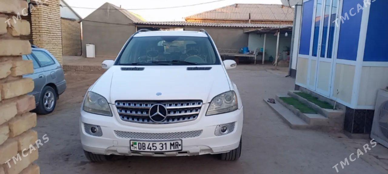 Mercedes-Benz ML350 2006 - 180 000 TMT - Мары - img 1