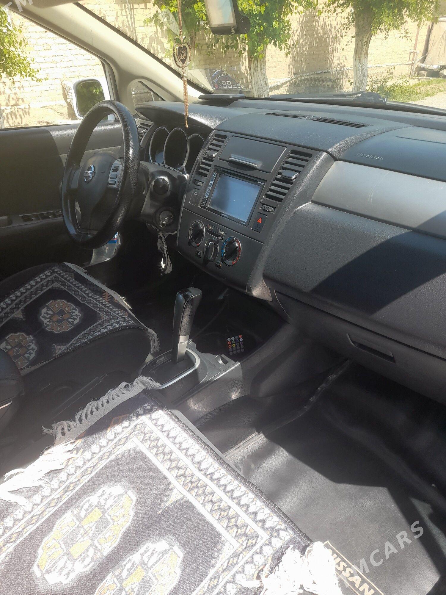 Nissan Versa 2010 - 137 000 TMT - Köşi - img 1