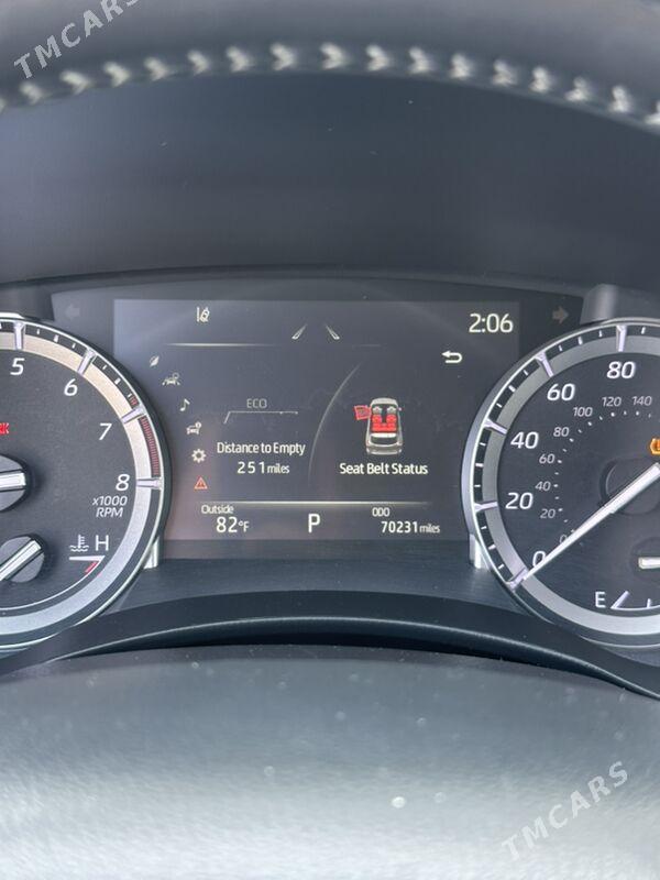 Toyota Highlander 2022 - 645 000 TMT - Мары - img 1