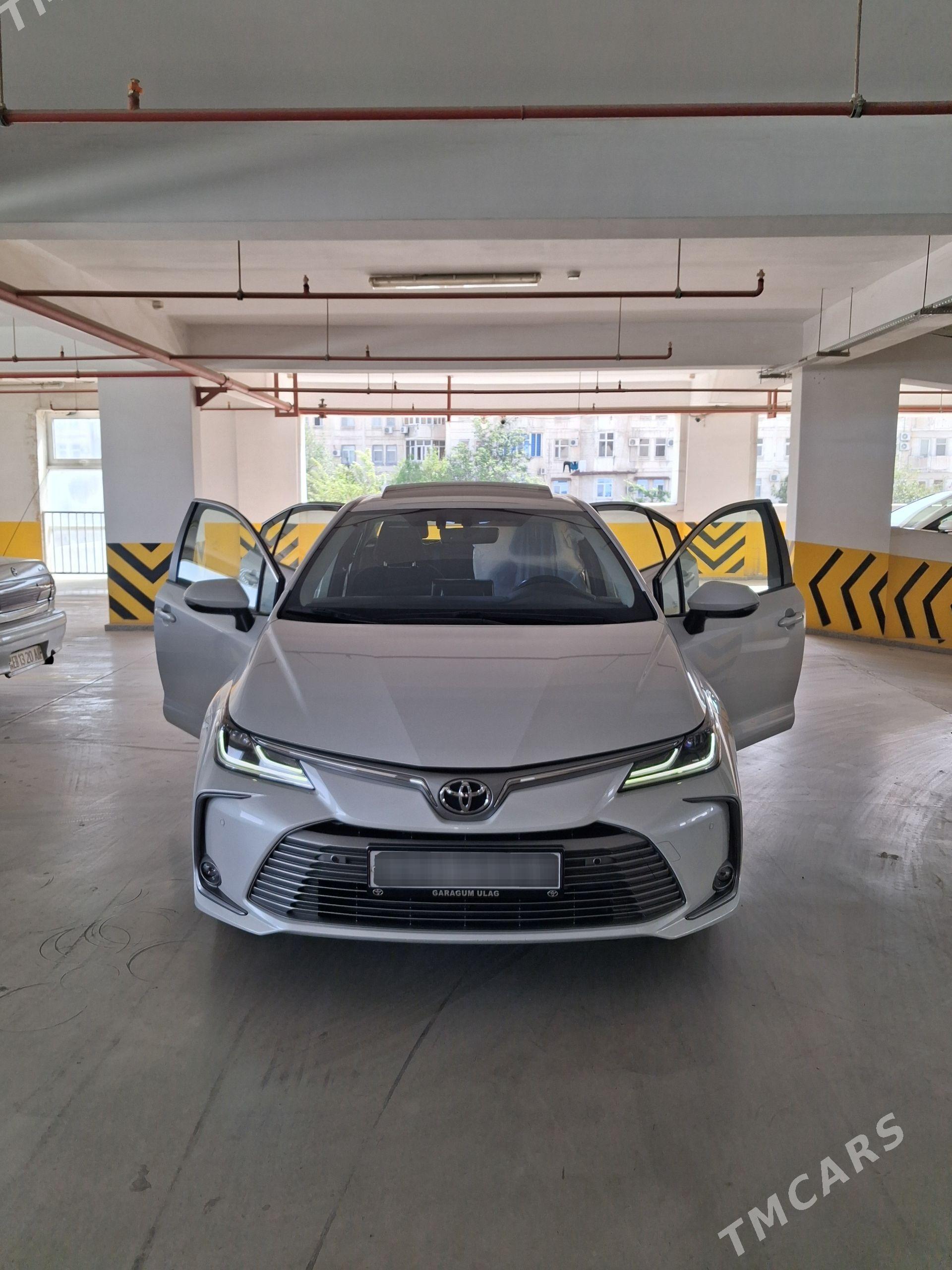 Toyota Corolla 2022 - 395 000 TMT - 11 мкр - img 1