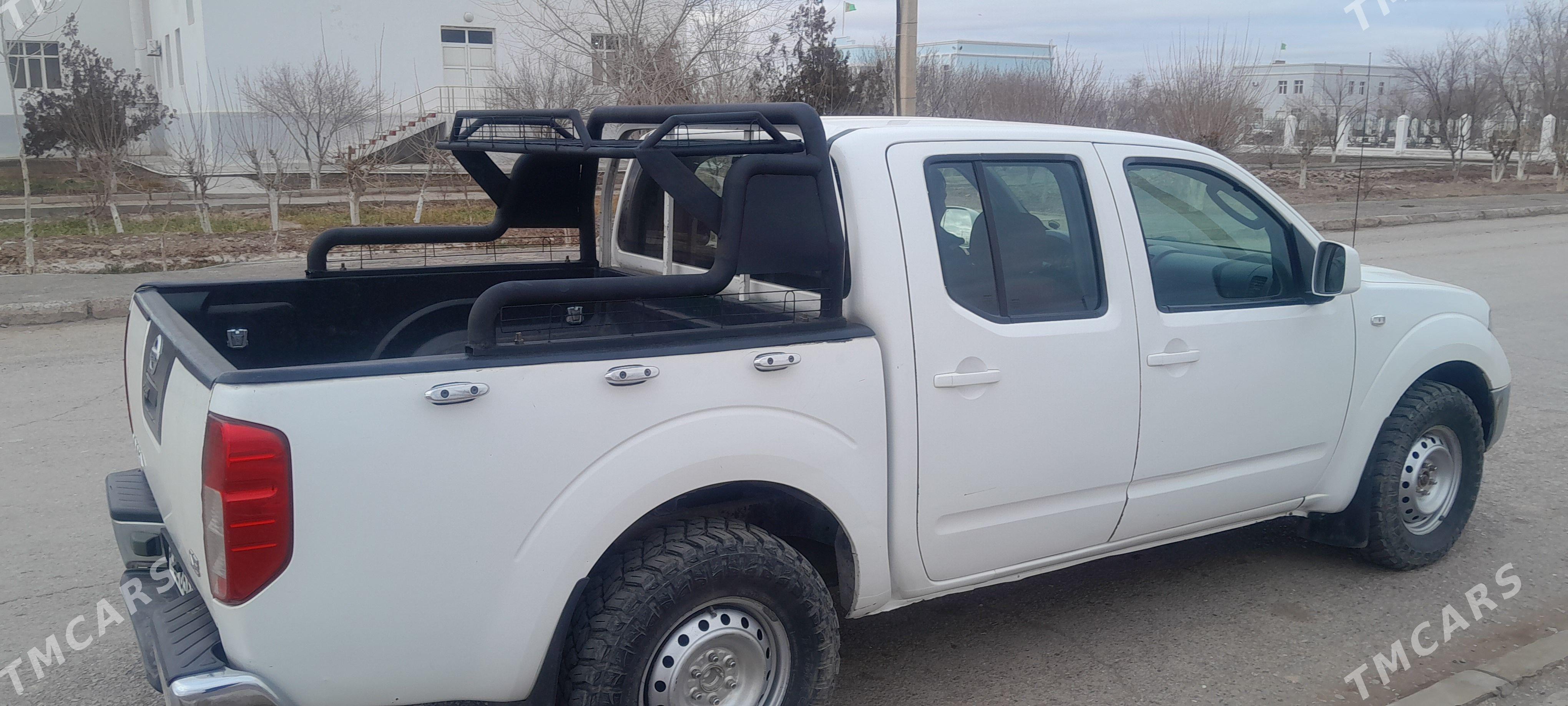 Nissan Navara 2012 - 180 000 TMT - Рухубелентский этрап - img 1