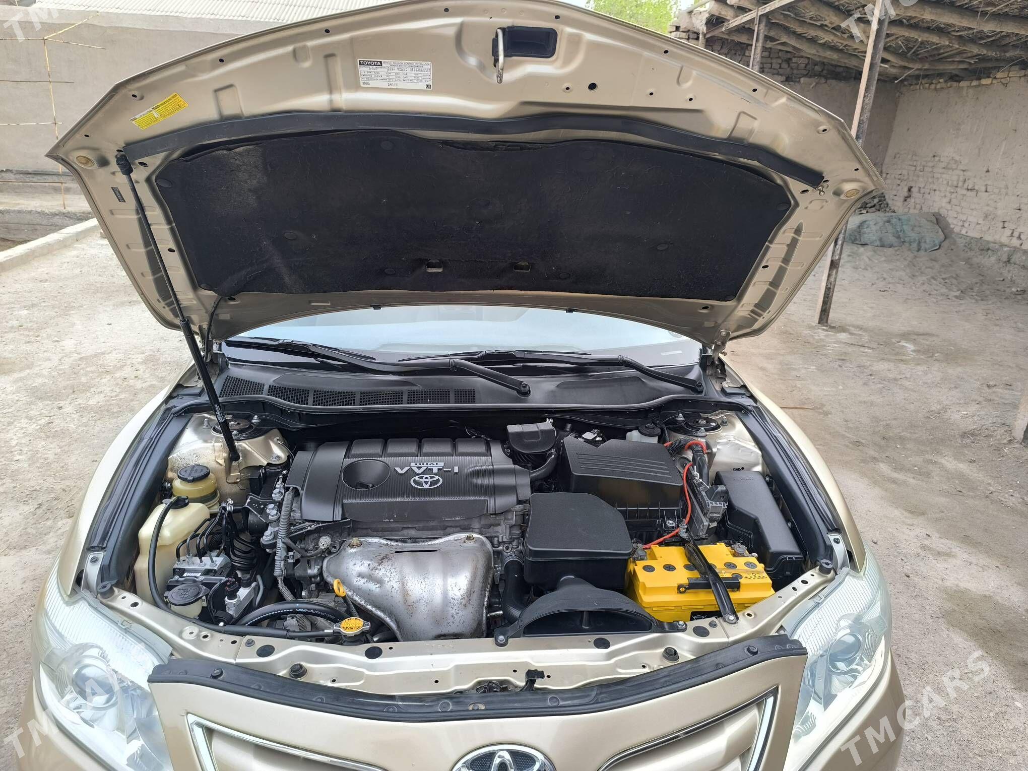 Toyota Camry 2010 - 225 000 TMT - Köneürgenç - img 1