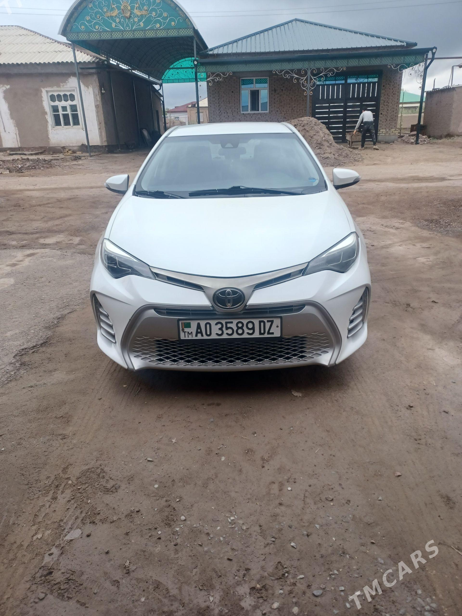 Toyota Corolla 2017 - 200 000 TMT - Gubadag - img 1