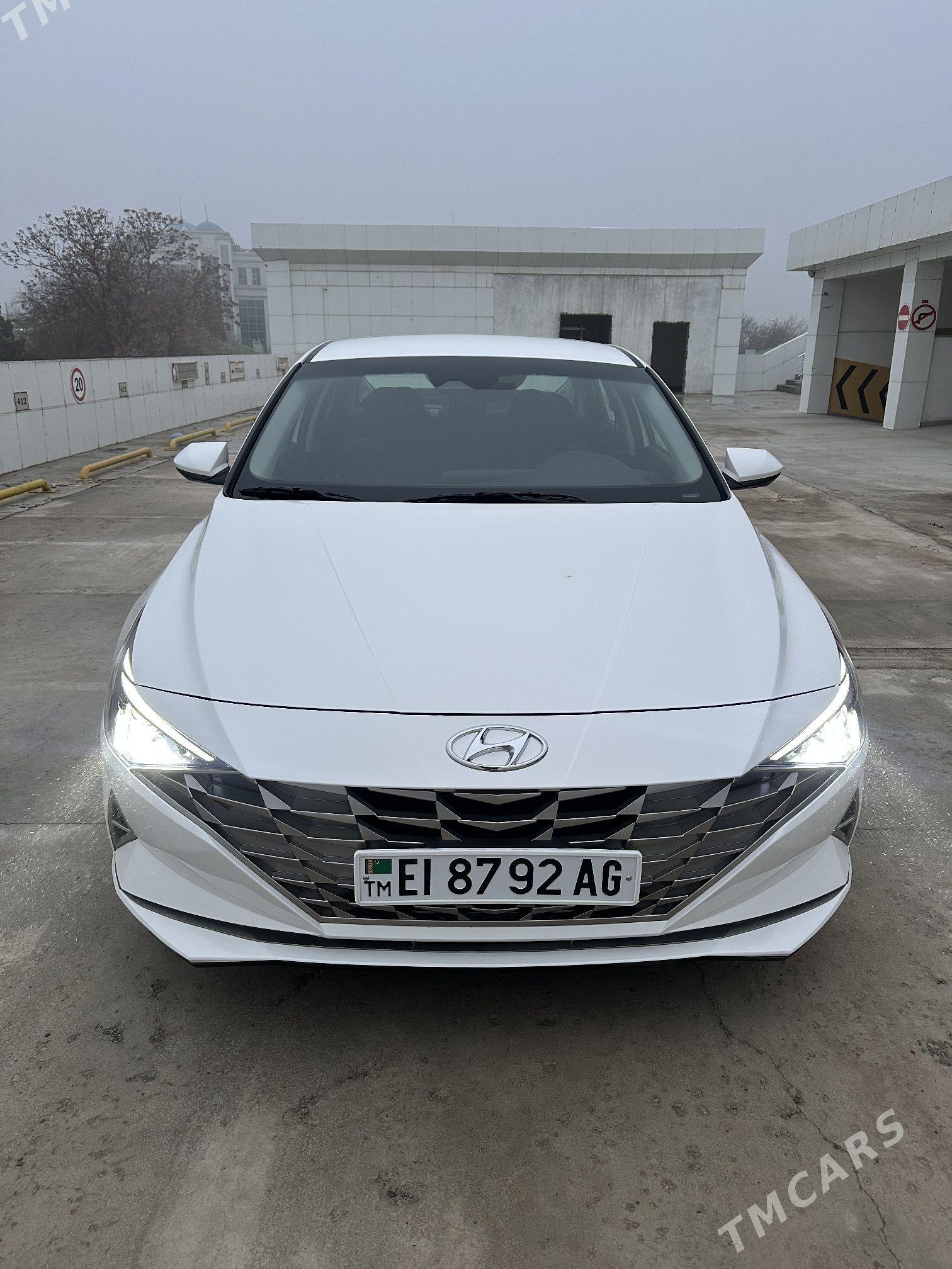 Hyundai Elantra 2022 - 260 000 TMT - Gurtly - img 1