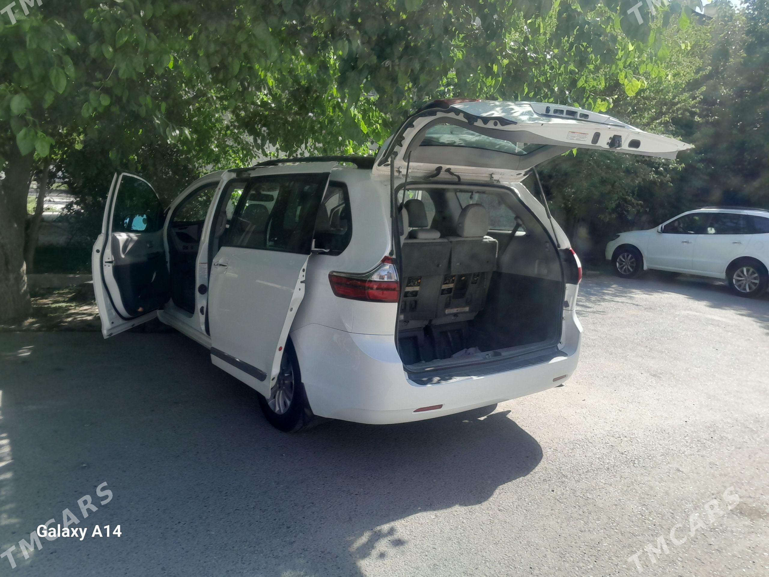 Toyota Sienna 2016 - 415 000 TMT - Ашхабад - img 1