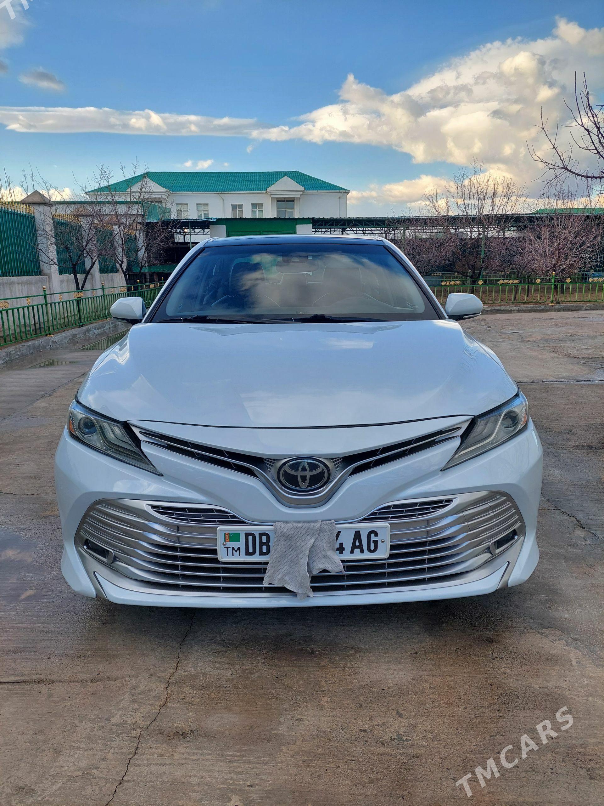 Toyota Camry 2018 - 315 000 TMT - Täze zaman - img 1