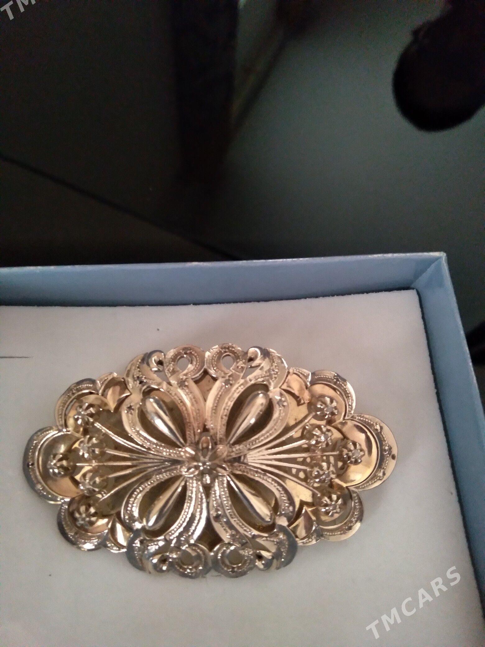 gyzyl broska - Балканабат - img 1