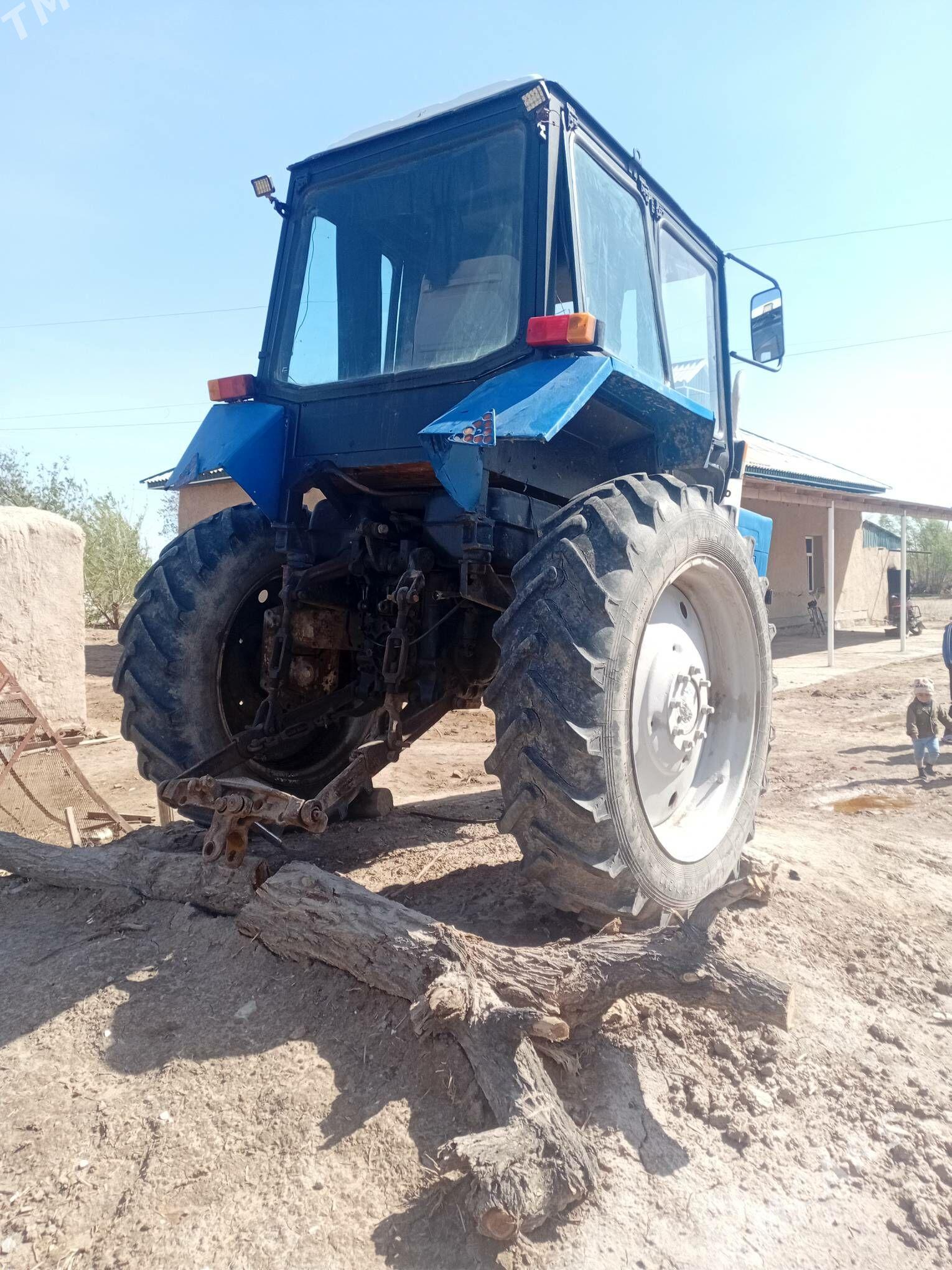 MTZ 80 1985 - 100 000 TMT - Türkmenbaşy etr. - img 1