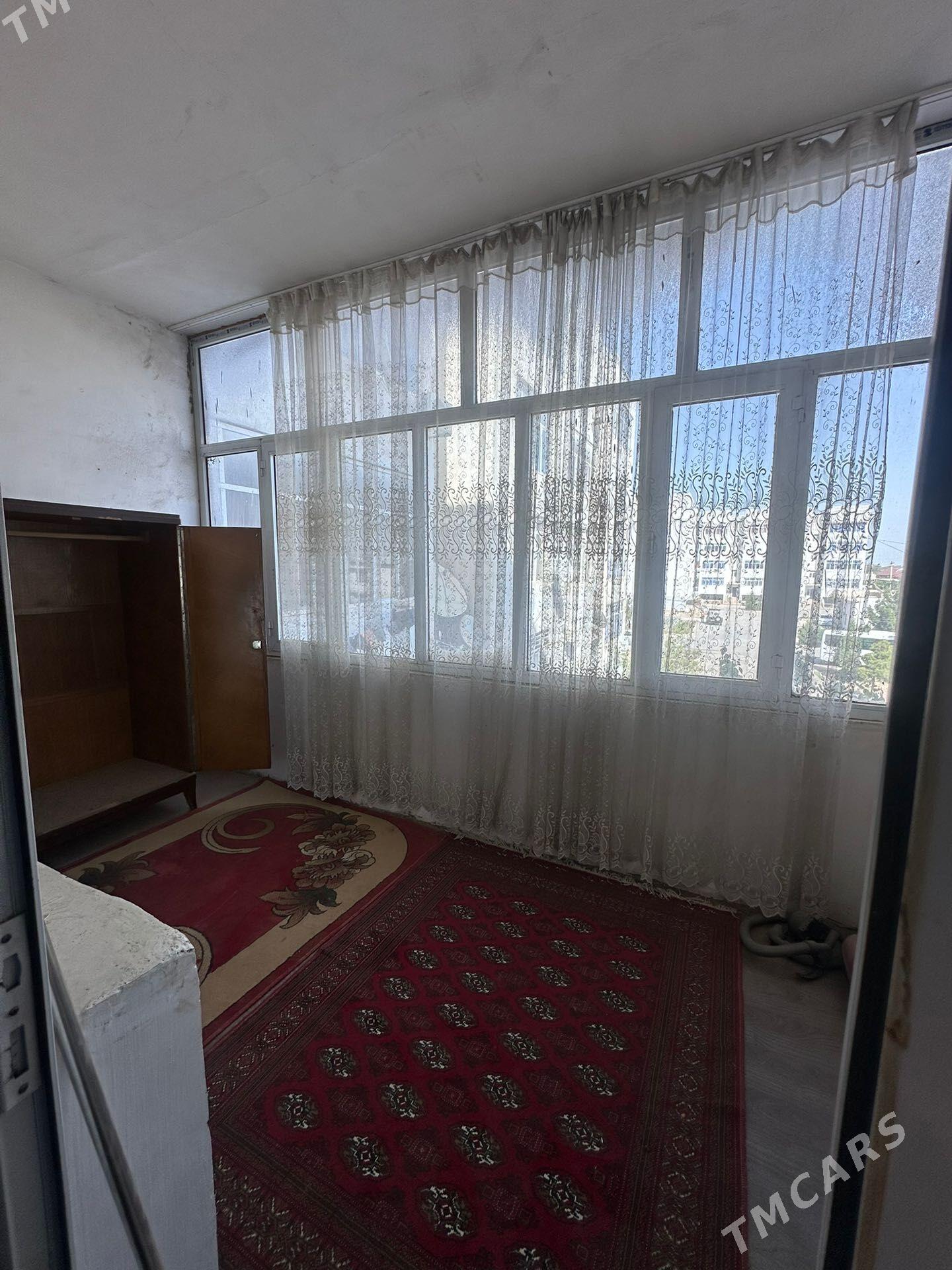 2 etas 1 kom - Mary - img 1