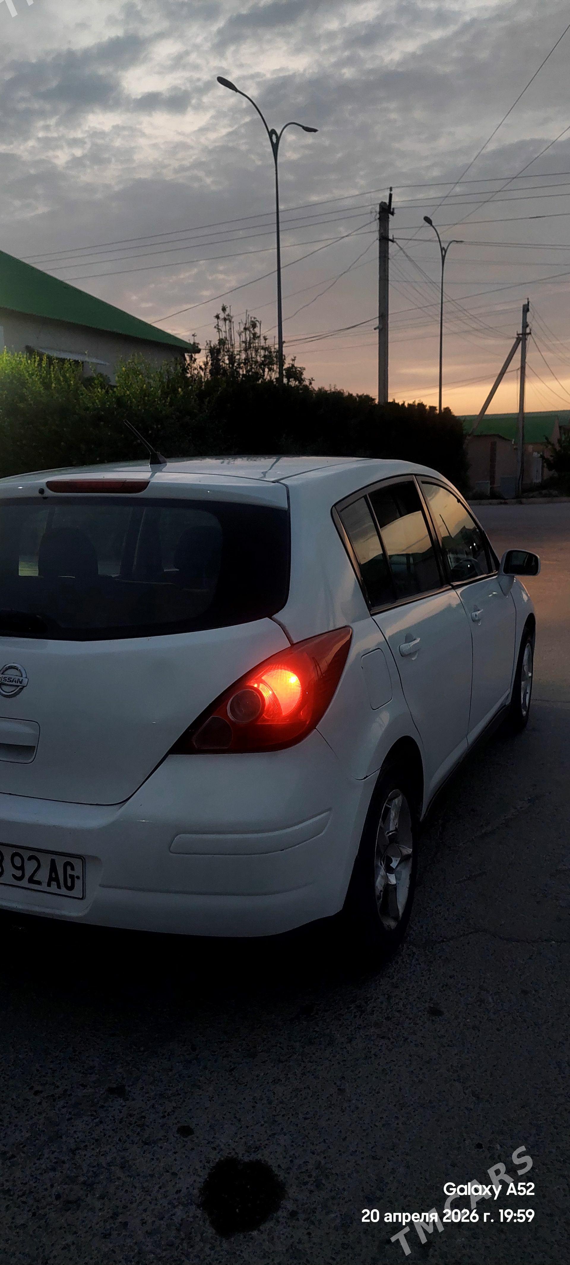 Nissan Versa 2010 - 124 000 TMT - Чоганлы - img 1