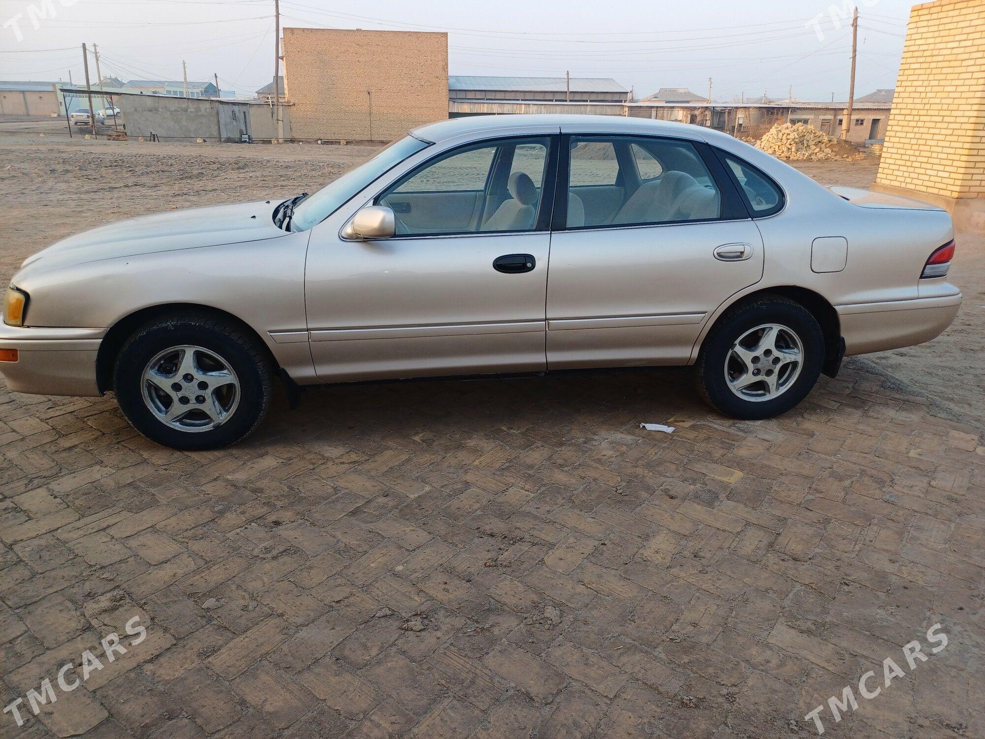 Toyota Avalon 1996 - 130 000 TMT - Туркменгала - img 1