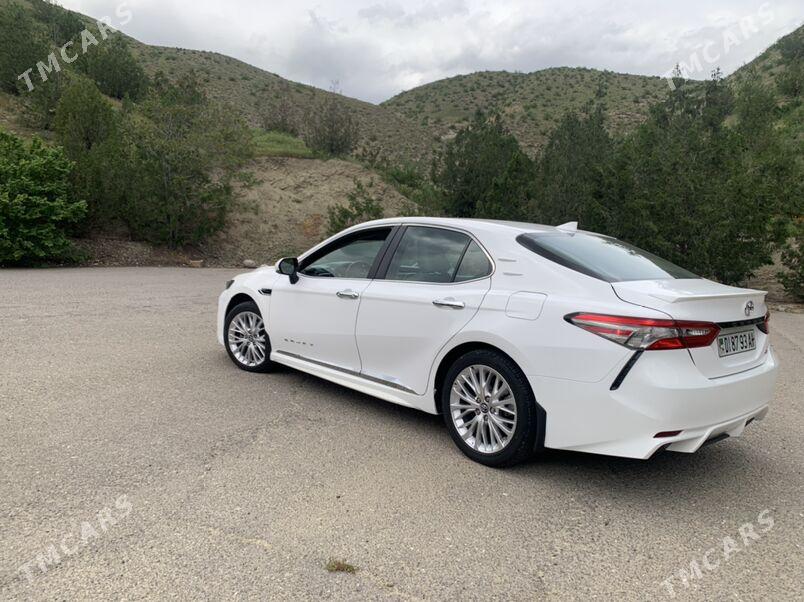 Toyota Camry 2018 - 305 000 TMT - Теджен - img 1