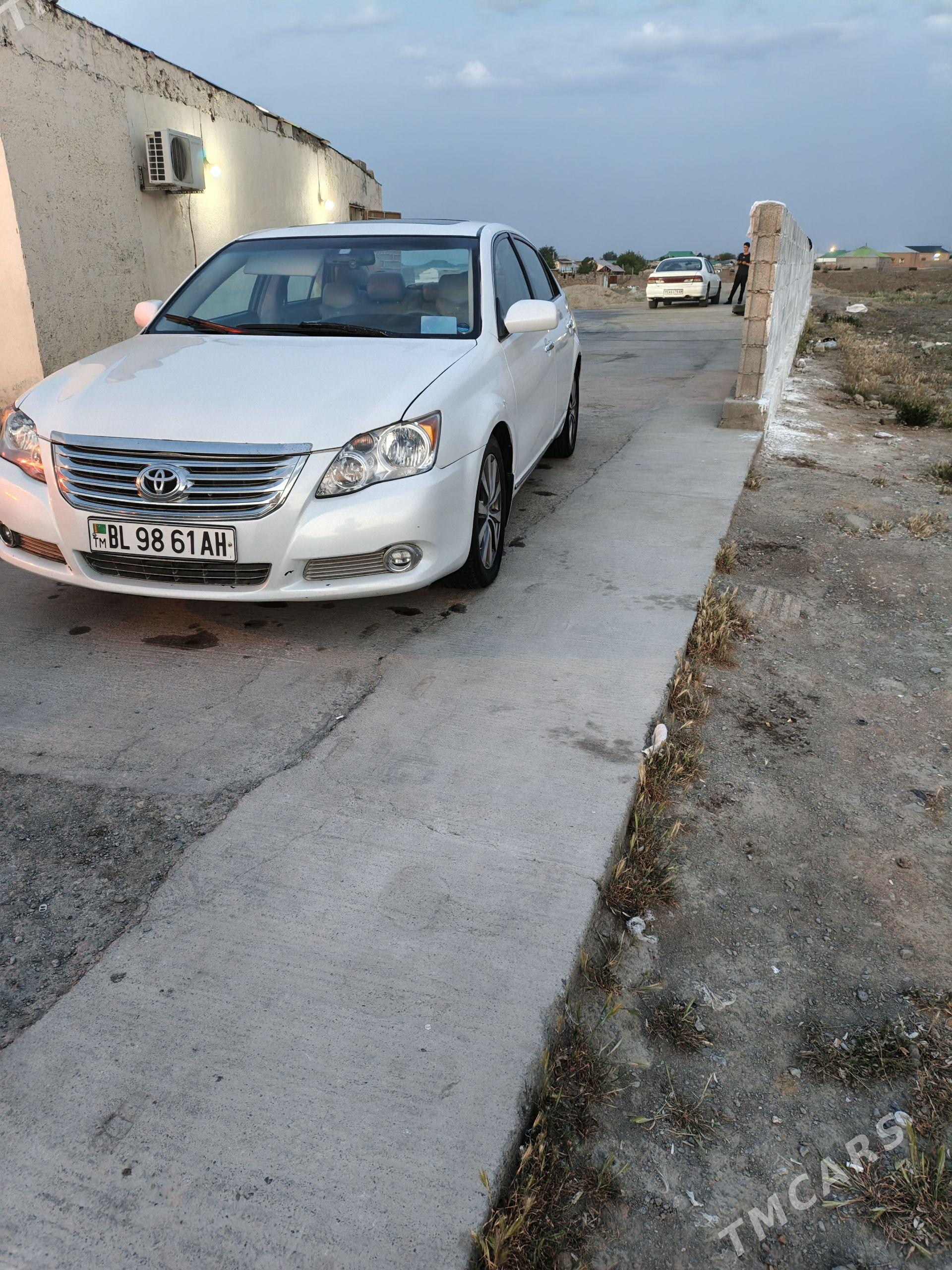 Toyota Avalon 2006 - 200 000 TMT - Бахарден - img 1