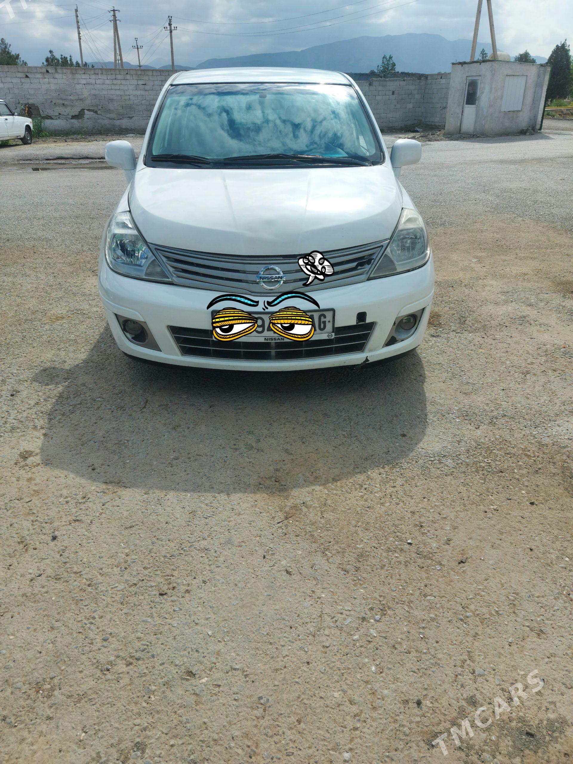 Nissan Versa 2011 - 139 000 TMT - Büzmeýin - img 1