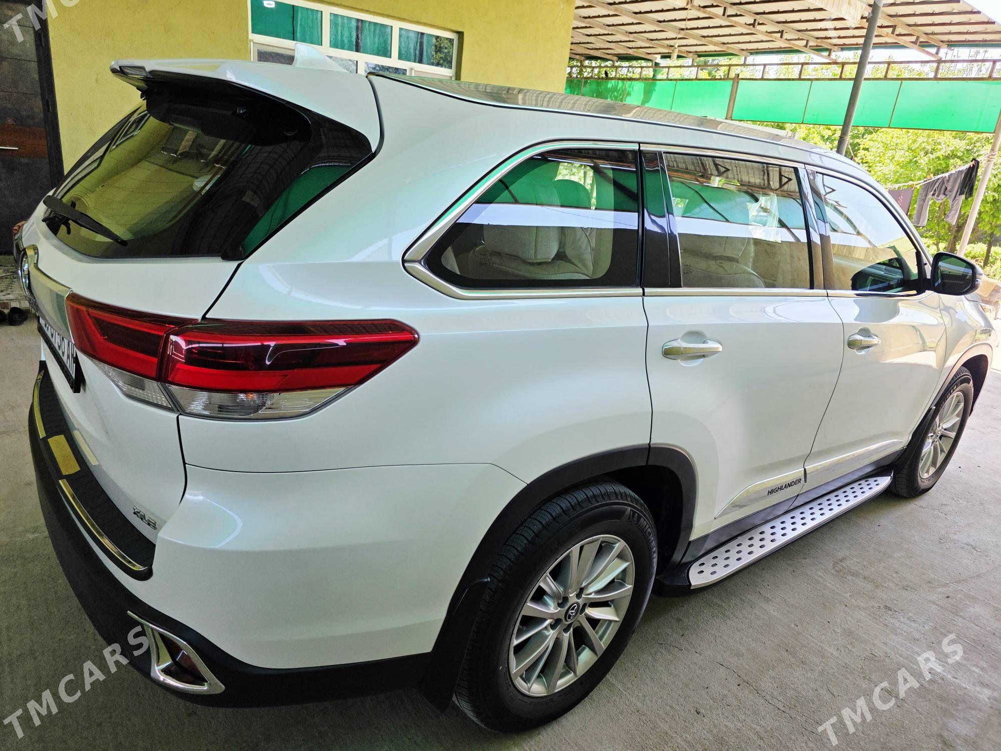 Toyota Highlander 2019 - 530 000 TMT - "Altyn Asyr" Gündogar bazary (Jygyllyk) - img 1