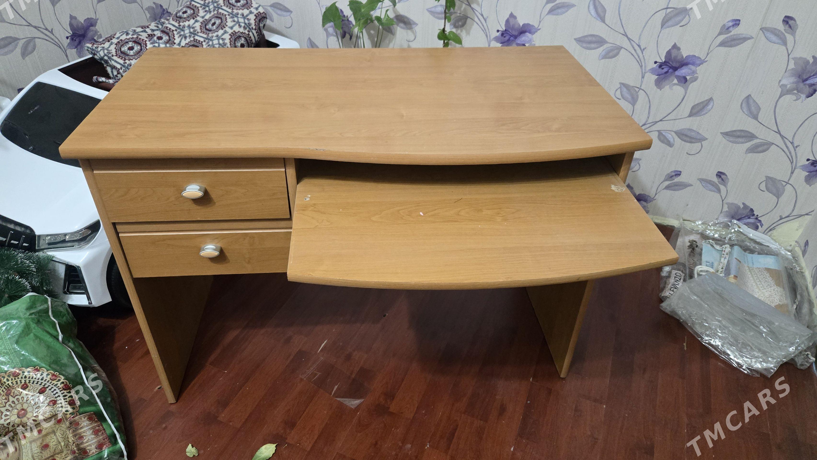 kampyuter stol - Бузмеин ГРЭС - img 1