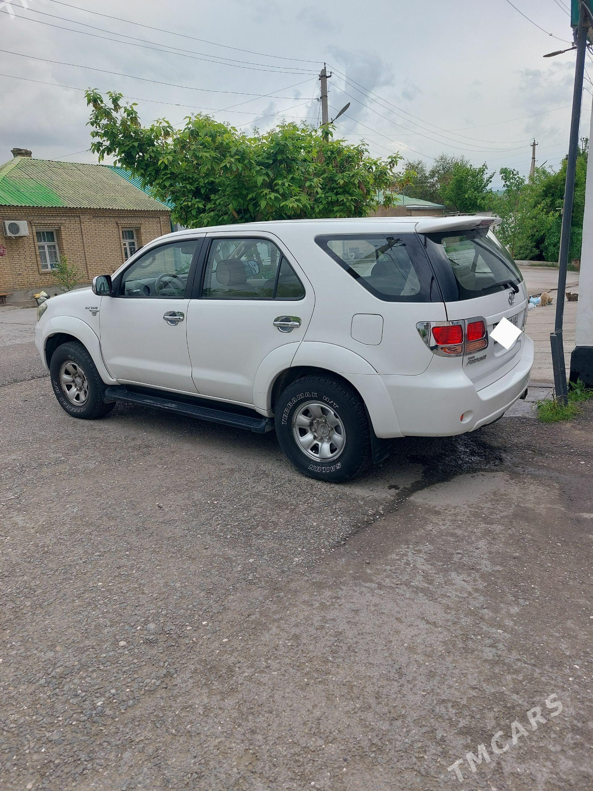 Toyota Fortuner 2006 - 310 000 TMT - Ашхабад - img 1