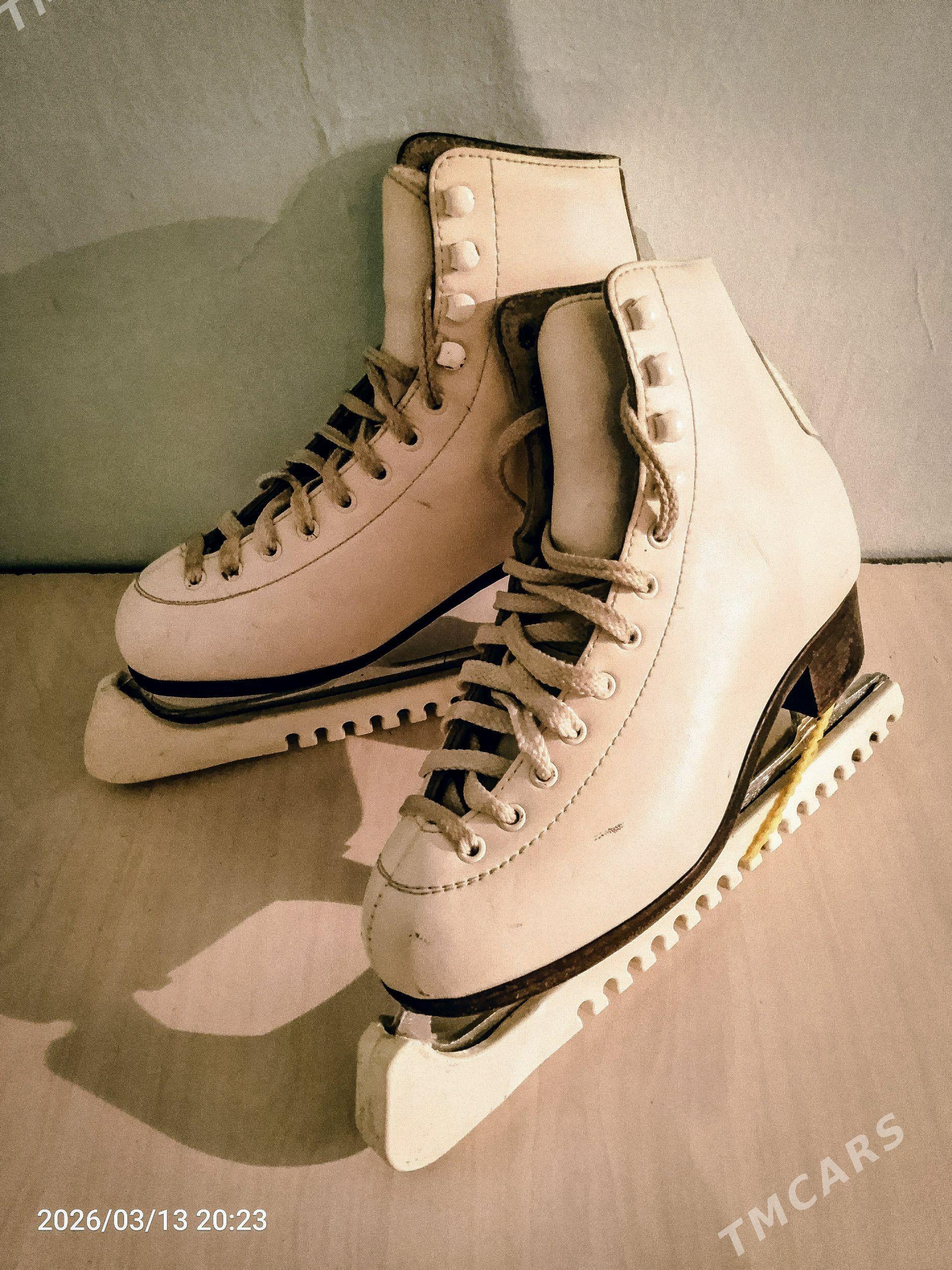 Коньки - Bekrewe - img 1